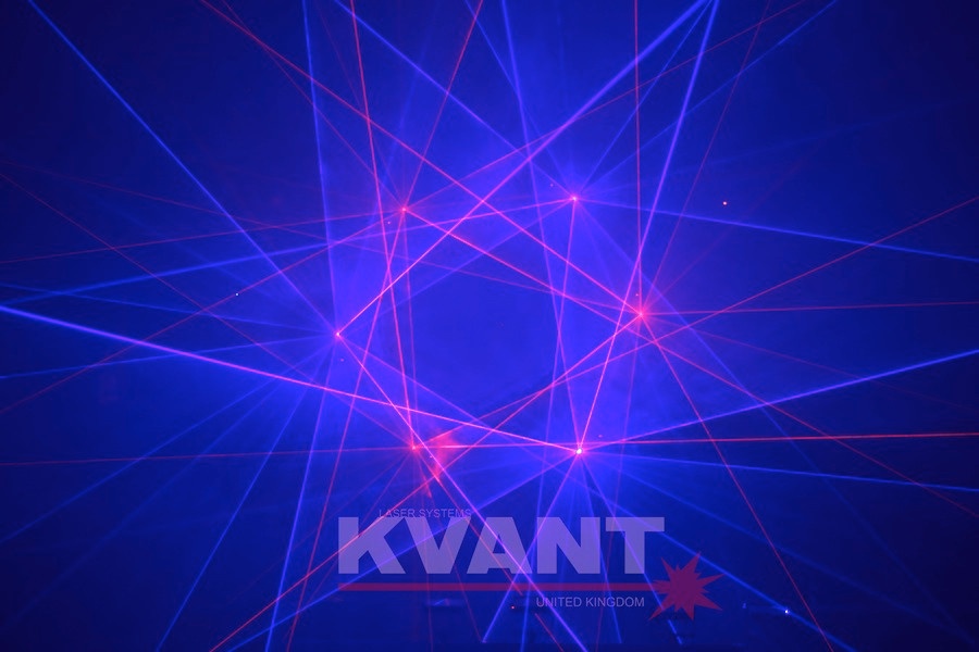 円形トラスにレーザーを設置 KVANT DIAMOND 円形トラスに設置 面白い演出 照明 クバンツ クバント ケーバント ケバント